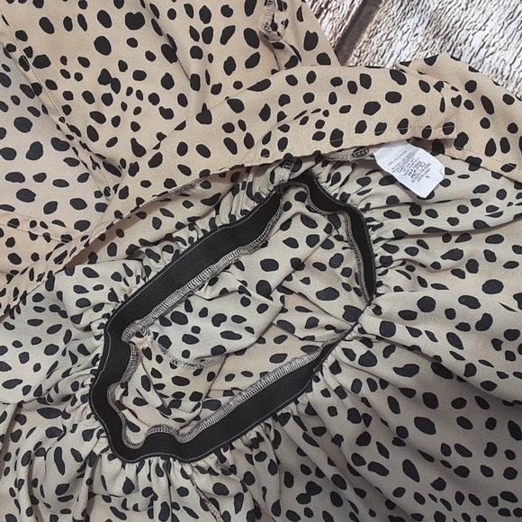 SOLD Dressy top - Picture 4 of 4